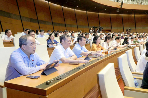 Thông qua Nghị quyết về quyết định chủ trương đầu tư dự án đường giao thông từ Quốc lộ 27C đến đường tỉnh ĐT.656 tỉnh Khánh Hòa