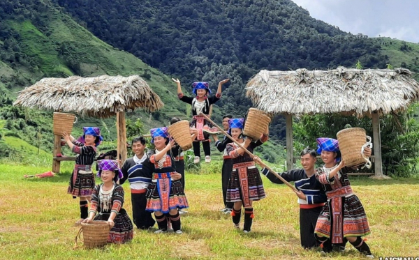 Than Uyên, Lai Châu: Tập huấn công tác tồn, giữ bản sắc văn hóa dân tộc Mông -0