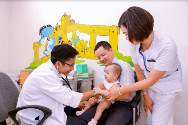 Bộ Y tế ban hành Hướng dẫn khám sức khỏe định kỳ cho trẻ dưới 24 tháng tuổi -0