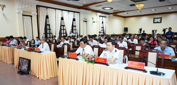 Khai mạc Kỳ họp thứ 6, HĐND tỉnh Thừa Thiên Huế  khoá VIII: Thu ngân sách đạt 49,9% dự toán -0