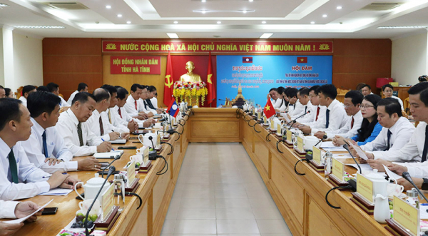 Hội đàm trao đổi kinh nghiệm về công tác HĐND giữa tỉnh Hà Tĩnh và tỉnh Bolikhămxay -0