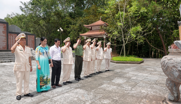 Công an tỉnh Bình Thuận tổ chức đợt sinh hoạt chính trị về nguồn tại Tuyên Quang