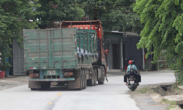 Vụ dàn xe chở quặng từ Lào về Việt Nam: Xử lý nghiêm, tăng cường tuần tra kiểm soát -0
