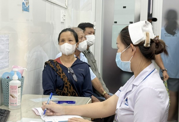 TP. Hồ Chí Minh: Đủ thuốc điều trị đau mắt đỏ cung ứng cho người dân  -0
