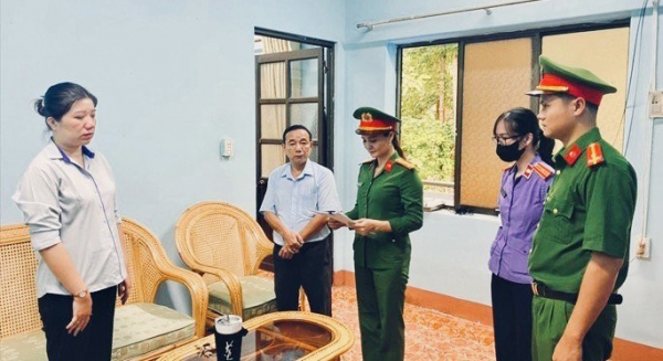 Bắt kế toán Chi nhánh Văn phòng Đất đai huyện Lộc Ninh ở Bình Phước -0