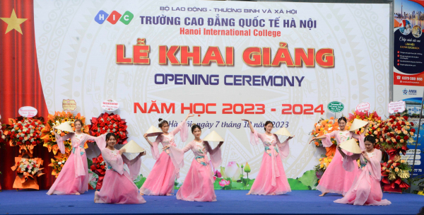 Trường Cao đẳng Quốc tế Hà Nội chào đón hơn 2300 tân sinh viên trong Lễ khai giảng năm học mới -2