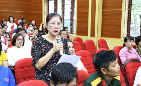 Chủ nhiệm Ủy ban Kinh tế Vũ Hồng tiếp xúc cử tri Quảng Ninh trước Kỳ họp thứ Sáu, Quốc hội Khóa XV -0