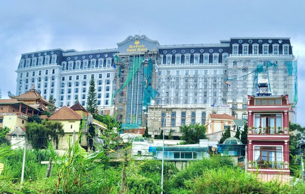 Khách sạn 5 sao Merperle Dalat lớn nhất TP Đà Lạt xây dựng trái phép gần 4.500m2