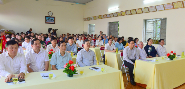 Chủ nhiệm Ủy ban Văn hóa, Giáo dục Nguyễn Đắc Vinh dự Ngày hội Đại đoàn kết toàn dân tộc tại Tuyên Quang -5
