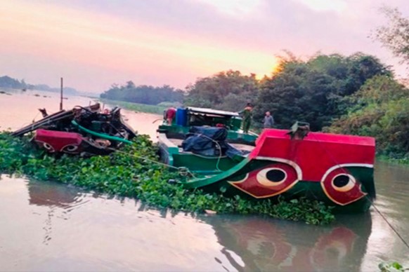 TP.Hồ Chí Minh: Huyện Củ Chi “siết” hoạt động khai thác cát trái phép gây sạt lở sông Sài Gòn -0