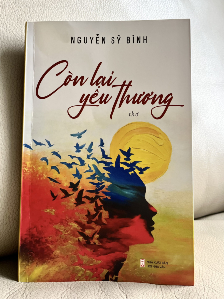 Ra mắt tập thơ “Còn lại yêu thương” của nhà thơ Nguyễn Sỹ Bình -0