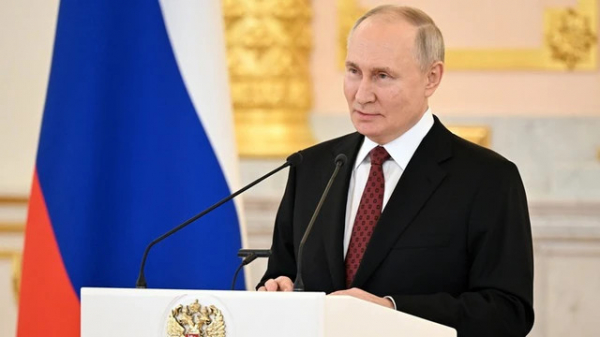 Tổng thống Nga Vladimir Putin tuyên bố tái tranh cử -0