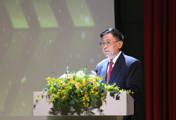 Đại học Quốc tế Sài Gòn (SIU) trao thưởng 2 tỷ đồng cho luận án tiến sĩ xuất sắc -0