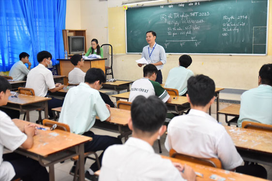 TP. Hồ Chí Minh: Kỳ thi lớp 10 cuối cùng theo chương trình cũ  -0