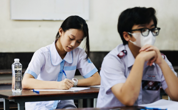TP. Hồ Chí Minh: Kỳ thi lớp 10 cuối cùng theo chương trình cũ  -0