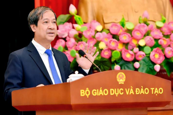 Bộ trưởng Nguyễn Kim Sơn: 