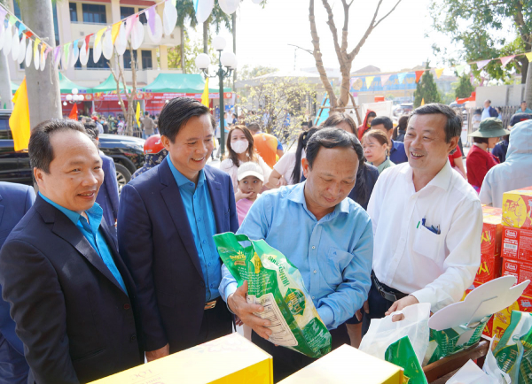 Quảng Bình xin rút khỏi danh sách hỗ trợ gạo trong dịp Tết Nguyên đán 2024  -0