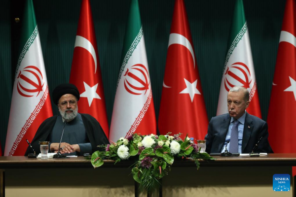 Iran và Thổ Nhĩ Kỳ ký 10 văn kiện hợp tác, hướng tới thương mại 30 tỷ USD -0