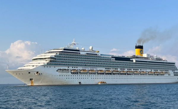 Tàu quốc tế đưa hơn 1.000 du khách đến Phú Quốc tham quan