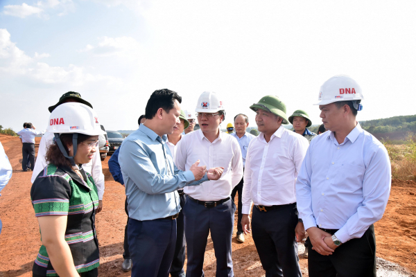 Bộ trưởng Bộ Tài nguyên và môi trường Đặng Quốc Khánh làm việc với Công ty Nhôm Đắk Nông – TKV -0