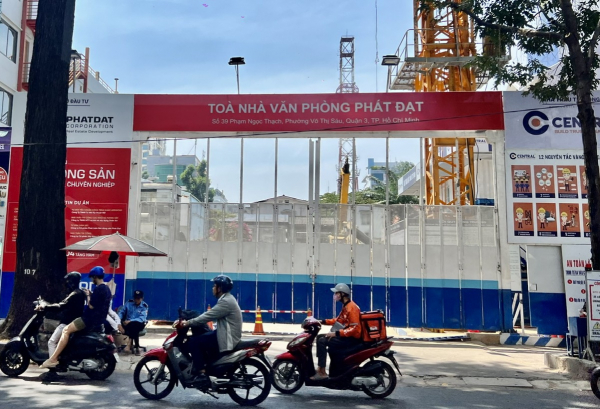 Vụ toà nhà Công ty BĐS Phát Đạt mở lối đi trái phép: Phòng Cảnh sát PCCC Công an TP. Hồ Chí Minh yêu cầu tuân thủ giấy phép xây dựng