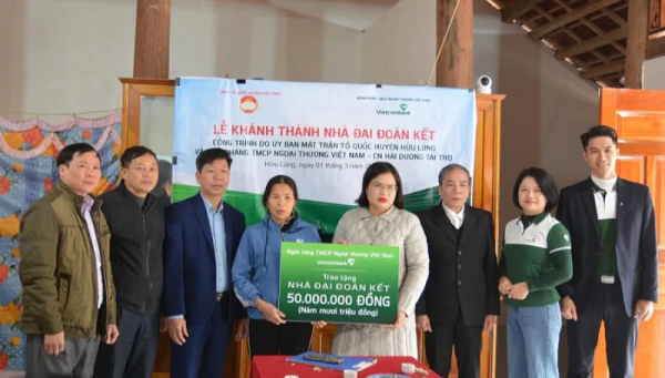 Vietcombank tặng nhà đại đoàn kết cho hộ nghèo tại Lạng Sơn -0