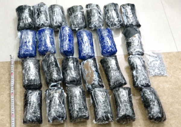 Quảng Bình: Bắt giữ nhóm thanh niên buôn bán, tàng trữ hơn 10kg ma túy tổng hợp -0