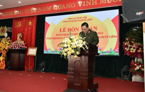 Công an quận Nam Từ Liêm đón nhận Huân chương Chiến công hạng Nhất -0