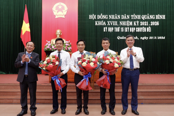 HĐND tỉnh Quảng Bình thông qua 13 nghị quyết quan trọng tại Kỳ họp thứ 15  -0