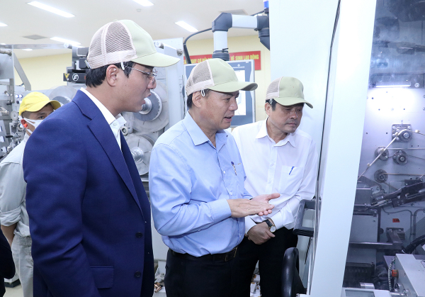 Kiểm tra việc thực hiện an toàn vệ sinh lao động tại Tổng Công ty thuốc lá Việt Nam -0
