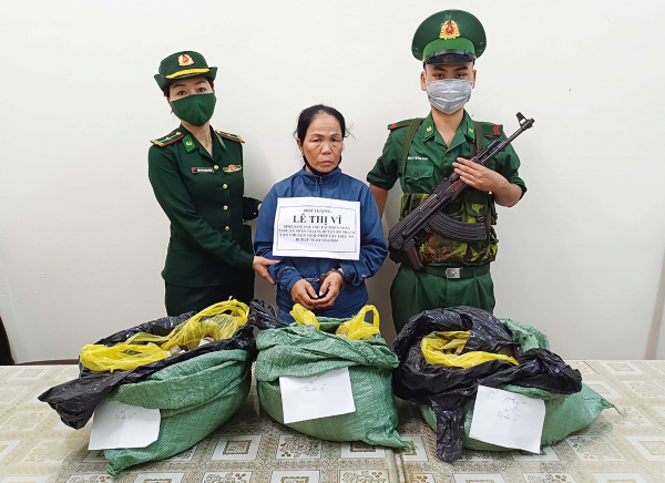 Quảng Bình: Ngăn chặn vụ vận chuyển trái phép 50kg thuốc nổ tại vùng biên giới biển -0