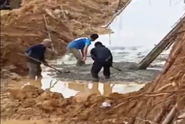 Xôn xao hình ảnh đổ bê tông “trộn lẫn với bùn” tại dự án hơn 70 tỷ ở Hà Tĩnh -0