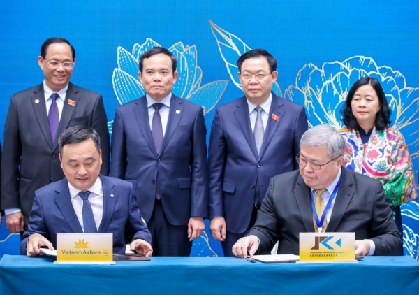 Vietnam Airlines ký hợp tác với tổng giá trị gần nửa tỷ đô tại Trung Quốc -0