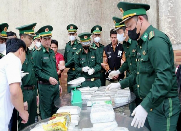 Bắt 2 đối tượng vận chuyển số lượng ma túy “khủng” từ Lào vào Việt Nam -0