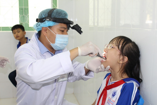 TP. Hồ Chí Minh: Thí điểm điều trị dự phòng, chăm sóc răng miệng học sinh tiểu học -0