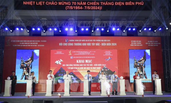 300 gian hàng tham gia Hội chợ Công thương khu vực Tây Bắc - Điện Biên năm 2024 -0