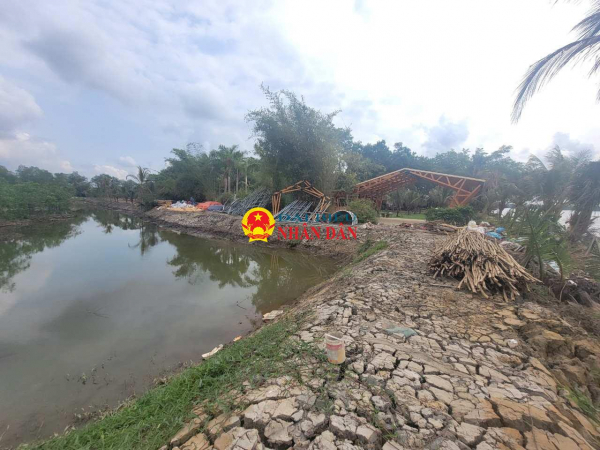 Đề nghị làm rõ nhiều công trình có dấu hiệu lấn chiếm sông, rạch, xây dựng sai phép đang ngang nhiên tồn tại phường Long Phước, TP. Thủ Đức -0