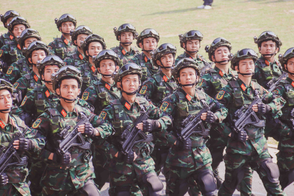 Hợp luyện diễu binh chào mừng Lễ Kỷ niệm 70 năm Chiến thắng Điện Biên Phủ -8
