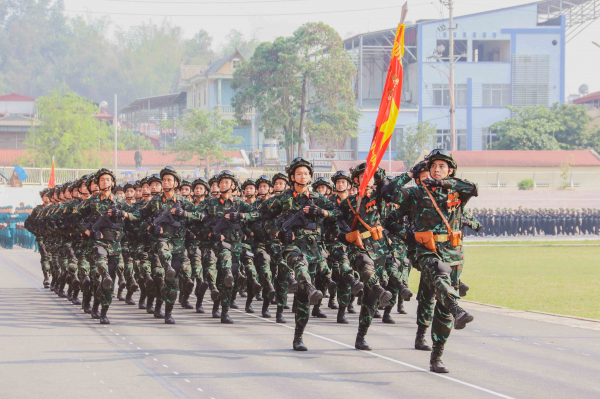 Hợp luyện diễu binh chào mừng Lễ Kỷ niệm 70 năm Chiến thắng Điện Biên Phủ -9