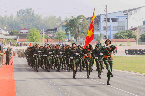 Hợp luyện diễu binh chào mừng Lễ Kỷ niệm 70 năm Chiến thắng Điện Biên Phủ -2