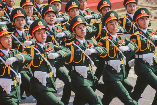 Hợp luyện diễu binh chào mừng Lễ Kỷ niệm 70 năm Chiến thắng Điện Biên Phủ -0