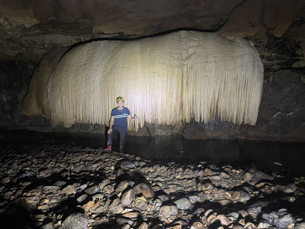 Quảng Bình: Phát hiện một hang động mới có hệ thống sông ngầm tuyệt đẹp -0