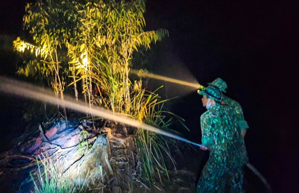 Kiên Giang: Điều động hơn 170 cán bộ, chiến sĩ chữa cháy rừng tại huyện Giang Thành