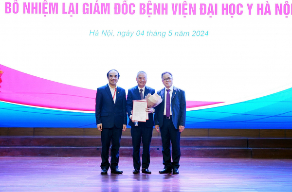 Bổ nhiệm lại Giám đốc Bệnh viện Đại học Y Hà Nội đối với PGS TS Nguyễn Lân Hiếu -0