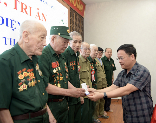 Huyện Mường Ảng tổ chức các hoạt động tri ân Chiến sĩ Điện Biên -0