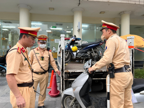 Hà Nội, Phòng Cảnh sát giao thông triển khai Kế hoạch tăng cường kiểm tra, xử lý các vi phạm trật tự, an toàn giao thông. -0