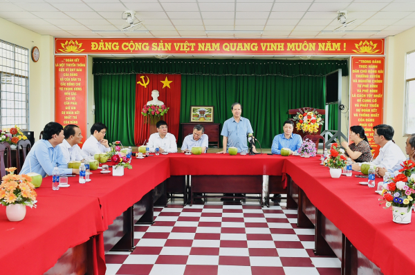 Bộ trưởng Nguyễn Kim Sơn kiểm tra chuẩn bị thi tốt nghiệp THPT tại tỉnh Hậu Giang
 -0
