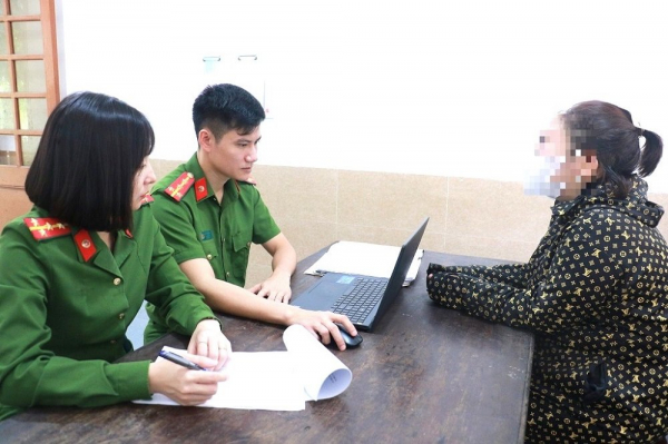 Nghệ An: Thành lập công ty để  mua bán trái phép hoá đơn, nữ giám đốc bị khởi tố -0