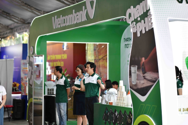 Vietcombank ghi dấu ấn đặc sắc tại Lễ hội Không tiền mặt 2024 -0
