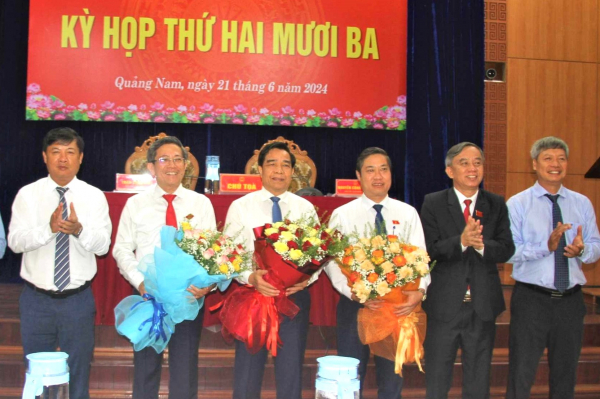 Quảng Nam có hai tân Phó Chủ tịch UBND tỉnh -0
